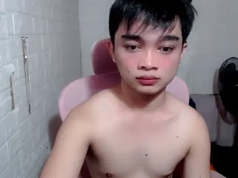 XXX chat uživo modela Sky_hot123