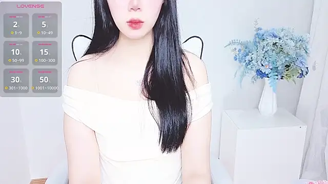 Crystal_Lea 即時 XXX 聊天