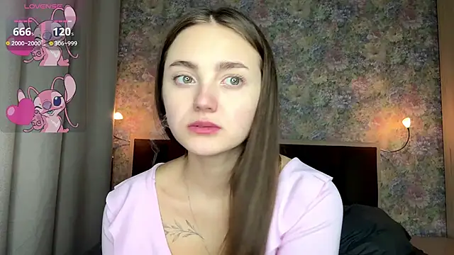 Czat XXX na żywo – LoraDavi