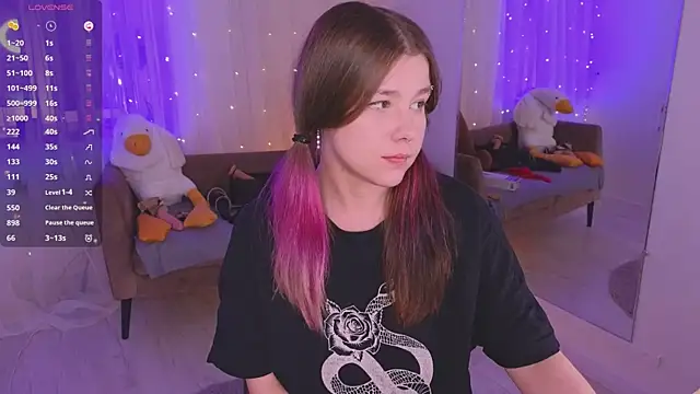 Mira_Falls Adlı Modelin Canlı XXX Sohbeti