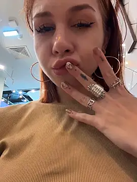 دردشة RosieSecret الج نسية المباشرة