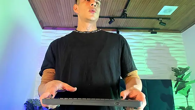 Dustin_Sonne Pertunjukan Webcam