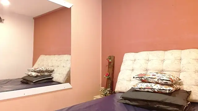 PaulinaColeman: онлайн-секс-чат