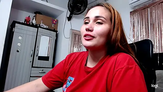 Baby_hornyJM লাইভ XXX চ্যাট