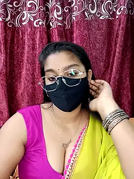 Pokazy przed kamerką – Jasmine_jaaan