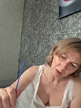 stellahere8 élő XXX-chatje