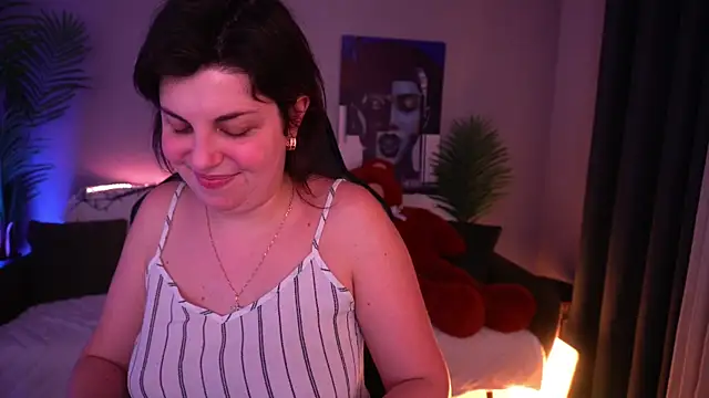 Chat +18 de MirandaWong ao vivo