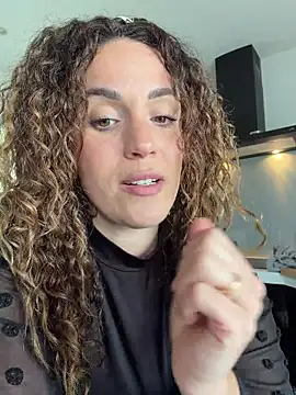 Chat XXX ao vivo de Clarasense__