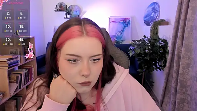 CoraMiel's Live XXX Chat