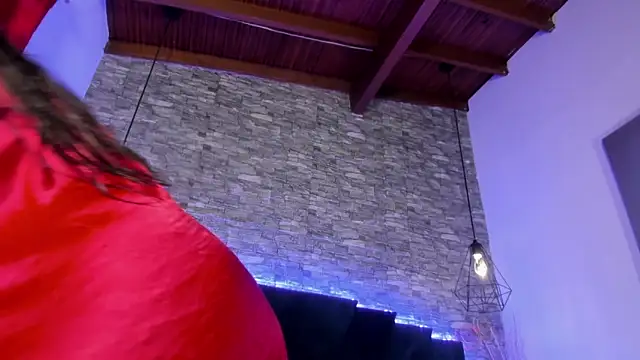 Živý XXX chat Emily_Brown18