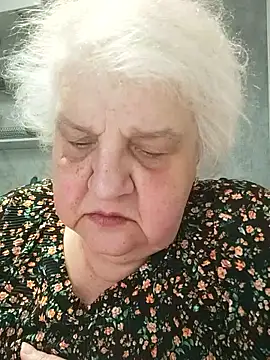 HapinessLovee's Live XXX Chat