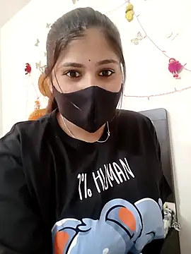 Busty_Priyaのウェブカメラショー