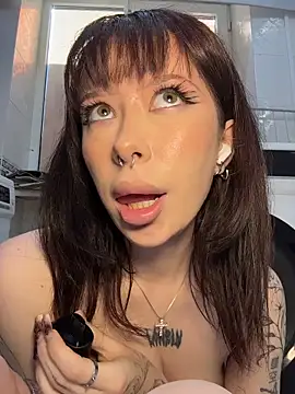 MaryMe__n Webbikameraesitys