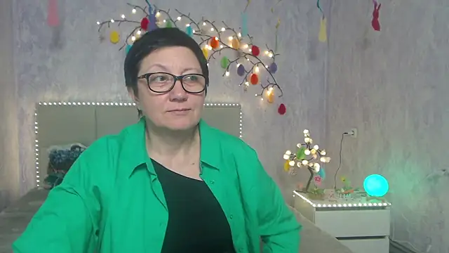 EmilyL0ve Chat XXX in diretta