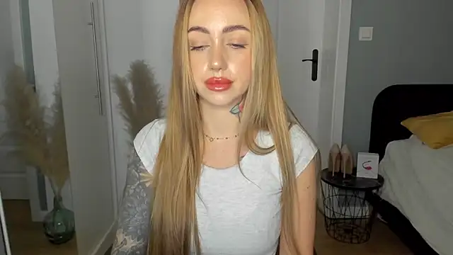 sexyCoralie Live XXX-Chat