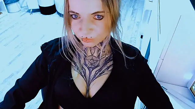 InesGold: онлайн-секс-чат