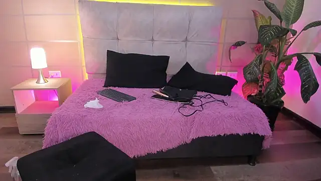 _michonne_'s Live XXX Chat