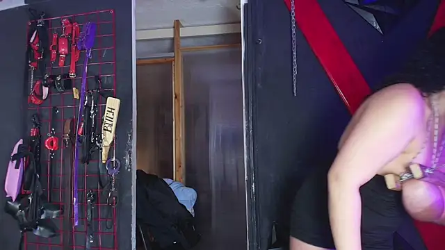 ivonne_diaz1's Live XXX Chat