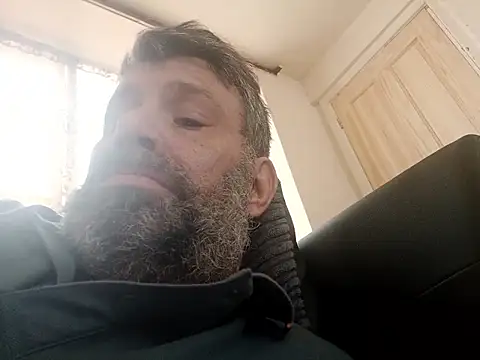 stud2512n Live XXX chat