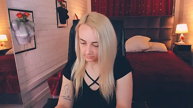 CarolMoor Live XXX-Chat