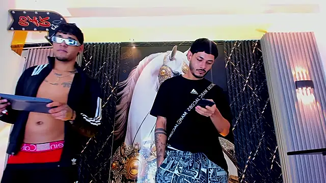 the_knights_of_the_night_n Webbikameraesitys