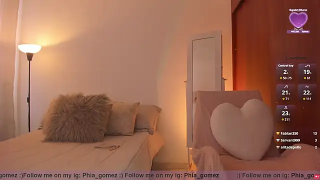 whitneyhot's Live XXX Chat