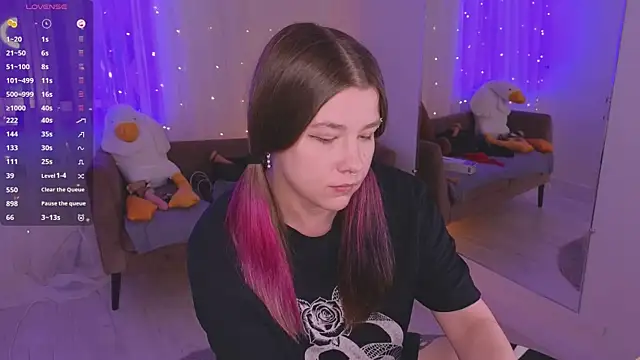 Mira_Falls 现场XXX聊天