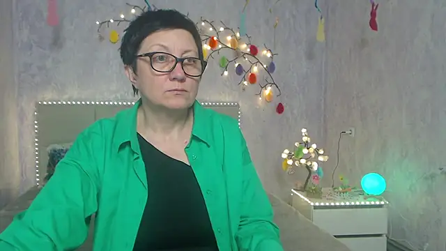 EmilyL0ve élő XXX-chatje