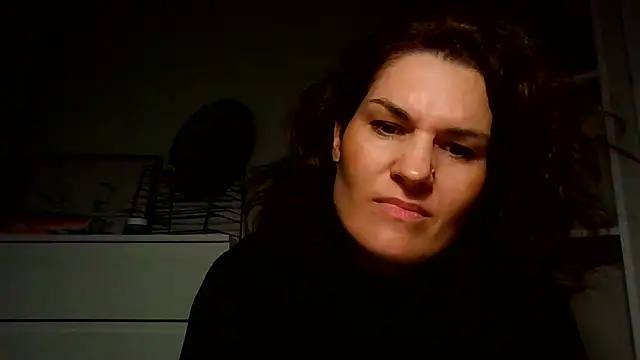 Ms-Lust1- – Live XXX-chat