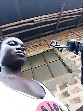 holygrail001 Live XXX-Chat