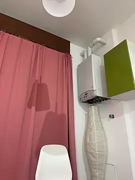 x_elena_x Adlı Modelin Canlı XXX Sohbeti