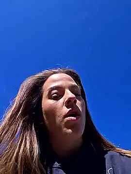 Chat +18 de Luna_Lynn ao vivo