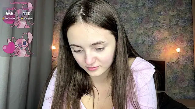 LoraDavi: онлайн-секс-чат