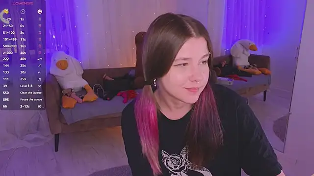 Mira_Falls Chat XXX live