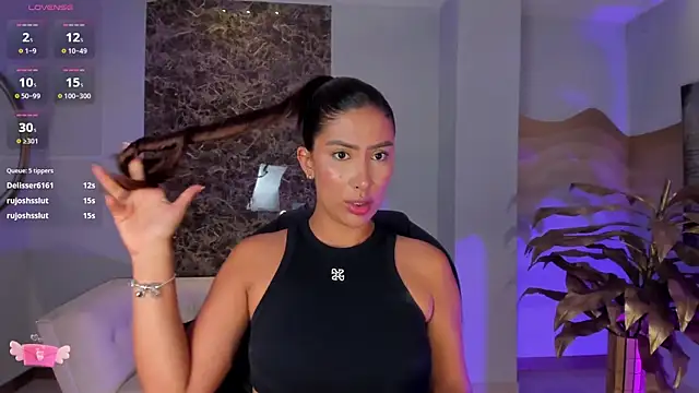 ArianaDumont 现场XXX聊天