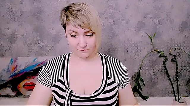 Djullia Chat XXX live