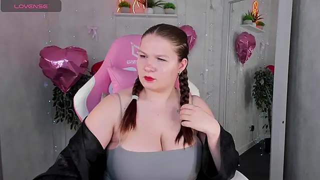 Virginia_Robinson Chat XXX live