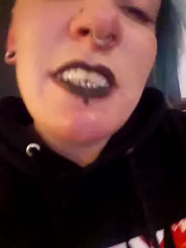 PinkTheHawk Chat XXX live