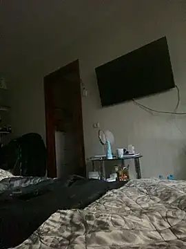 Frosl élő XXX-chatje