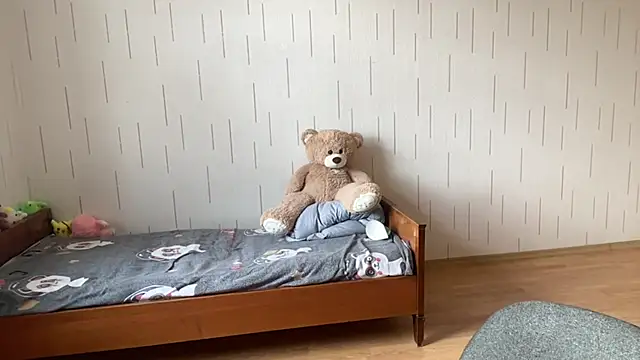 Chatroom XXX en direct de YourMiIa