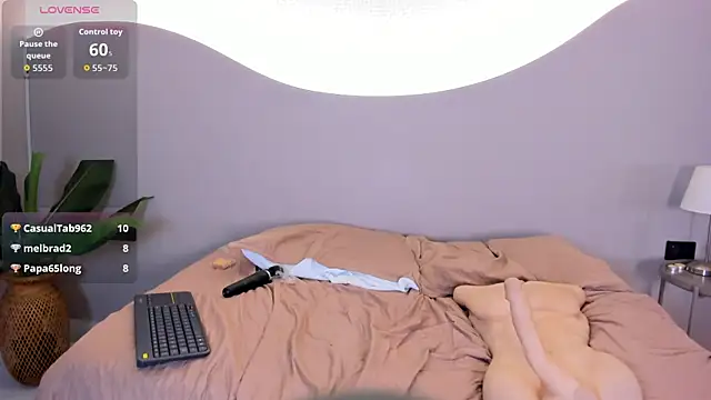 ainaah_'s Live XXX Chat