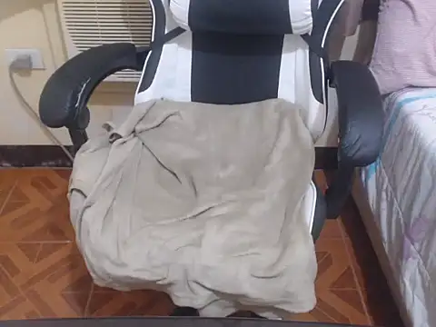 Онлайн чат XXX AsianFreya69