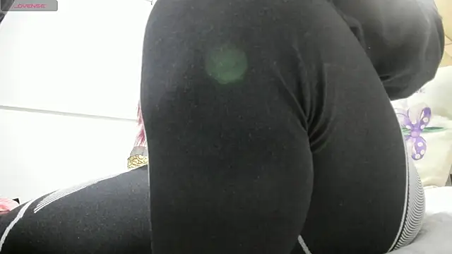 EmaGw7's Live XXX Chat