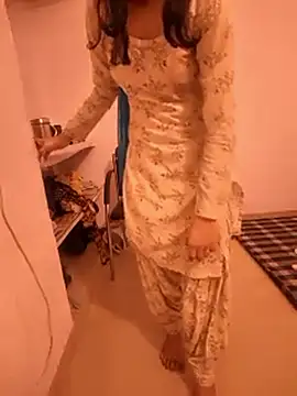 tanzum_khan_3202_'s Webcam Show