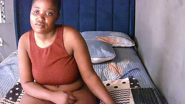 FREAKBARBIE02 Chat XXX live