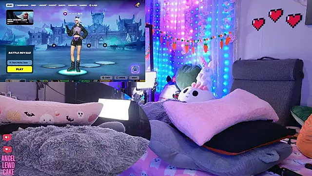 Chat XXX Live Angel-Lewd-Cake