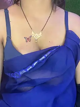 CUTI-NAINA élő XXX-chatje