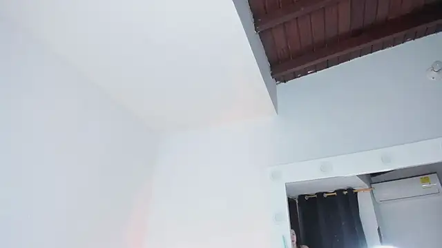 Czat XXX na żywo – lovingdarcy_