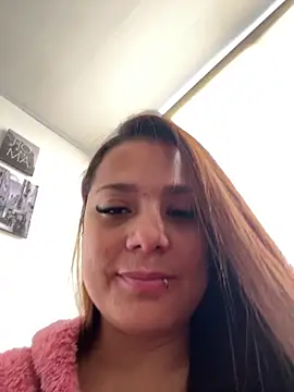 Pretty__Milf's Webcam Show