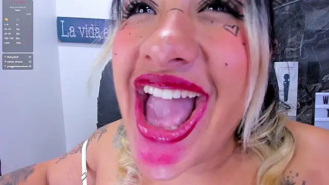 miss_danika 网络视讯表演